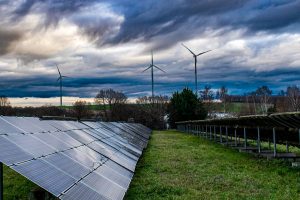 Napenergia és szélenergia kihasználása szántóföldön